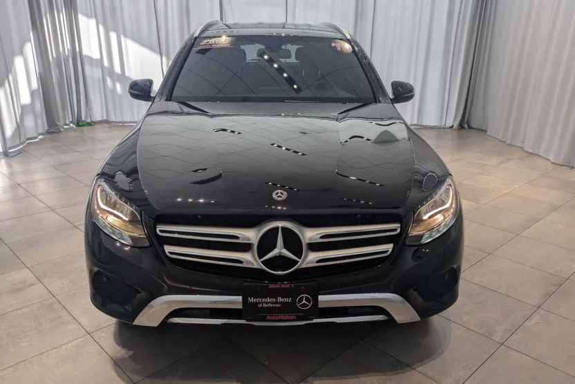 2019 Mercedes Benz GLC 4MATIC photo 1