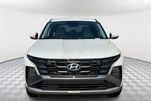 2025 Hyundai Tucson SE photo 2