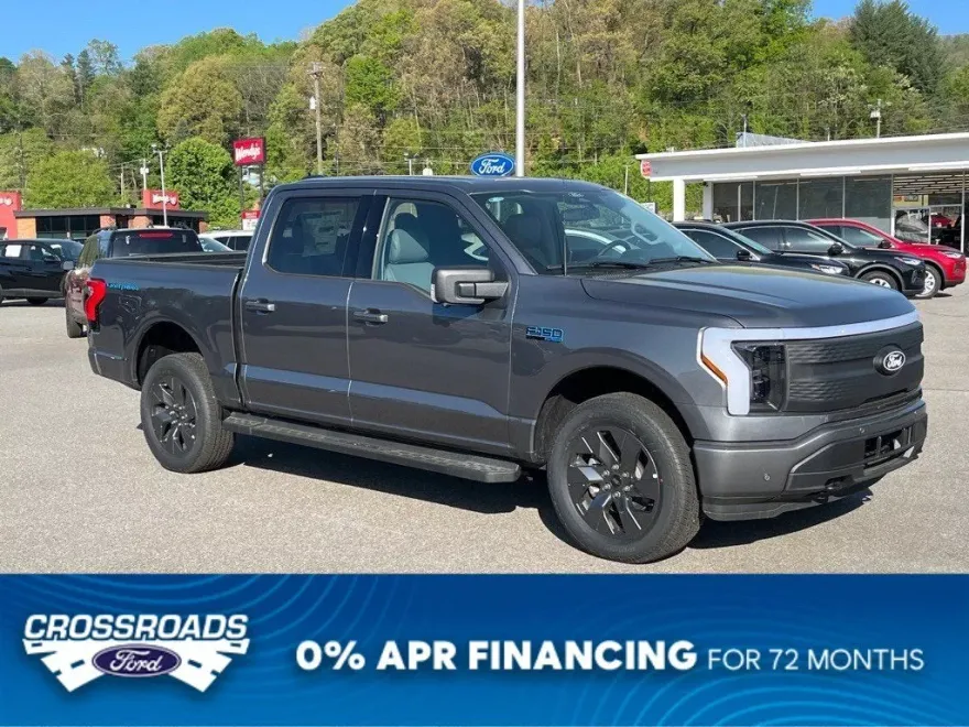 2025 Ford F-150 Lightning photo 1