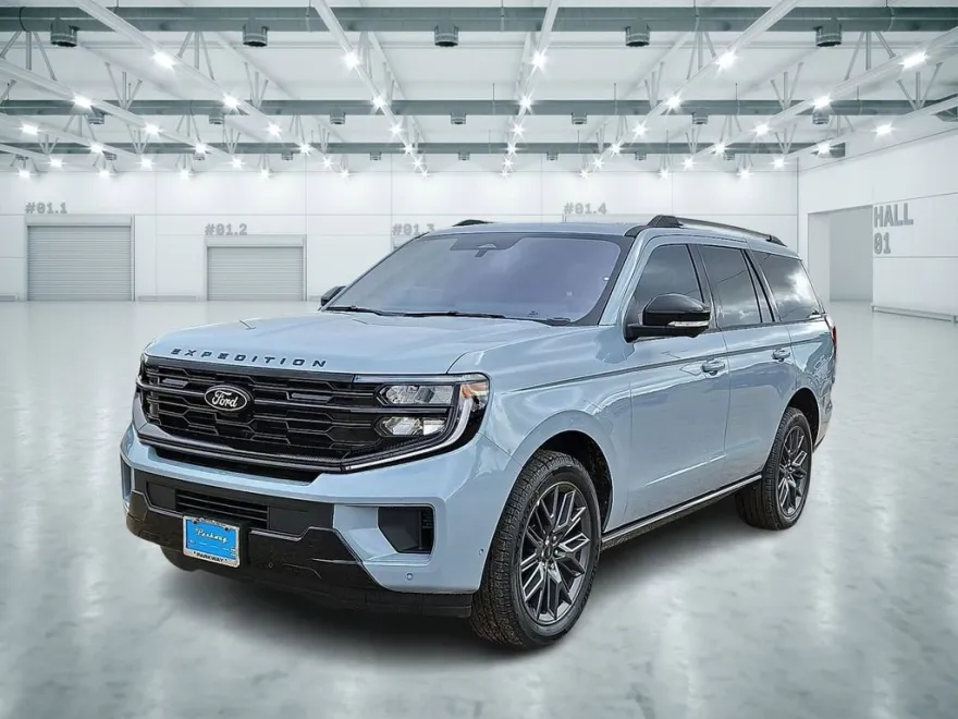 2025 Ford Expedition Platinum photo 1