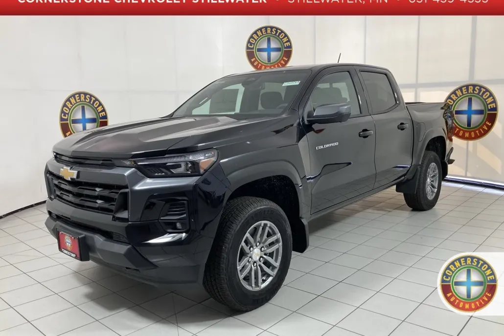 2026 Chevrolet Colorado LT photo 1