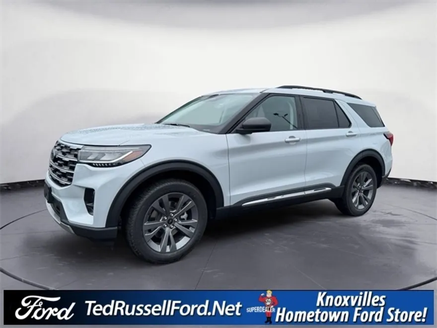2025 Ford Explorer photo 1