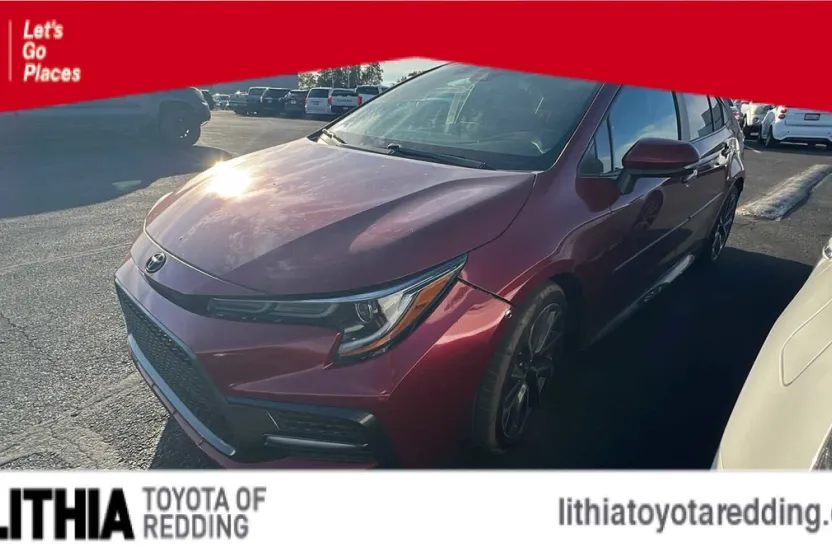 2022 Toyota Corolla SE photo 1