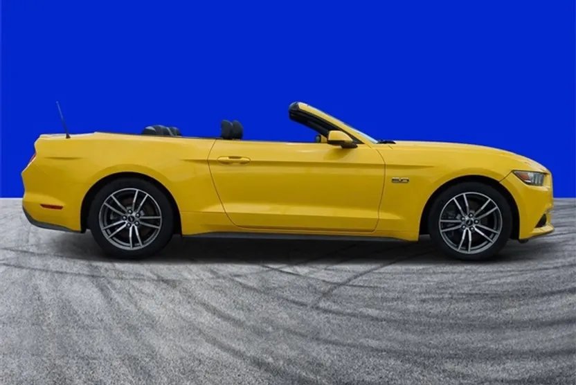 2017 Ford Mustang GT Premium photo 1