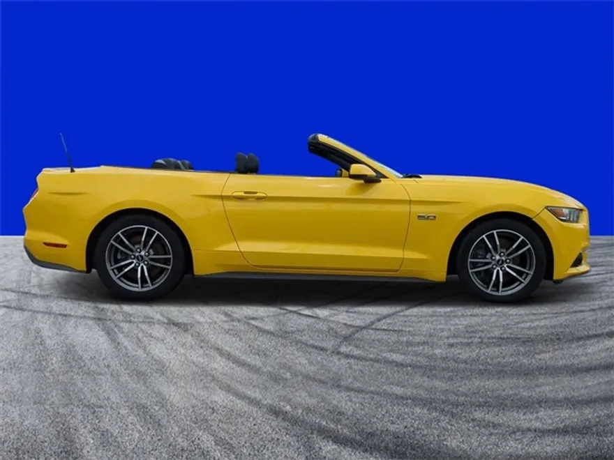 2017 Ford Mustang GT Premium photo 1