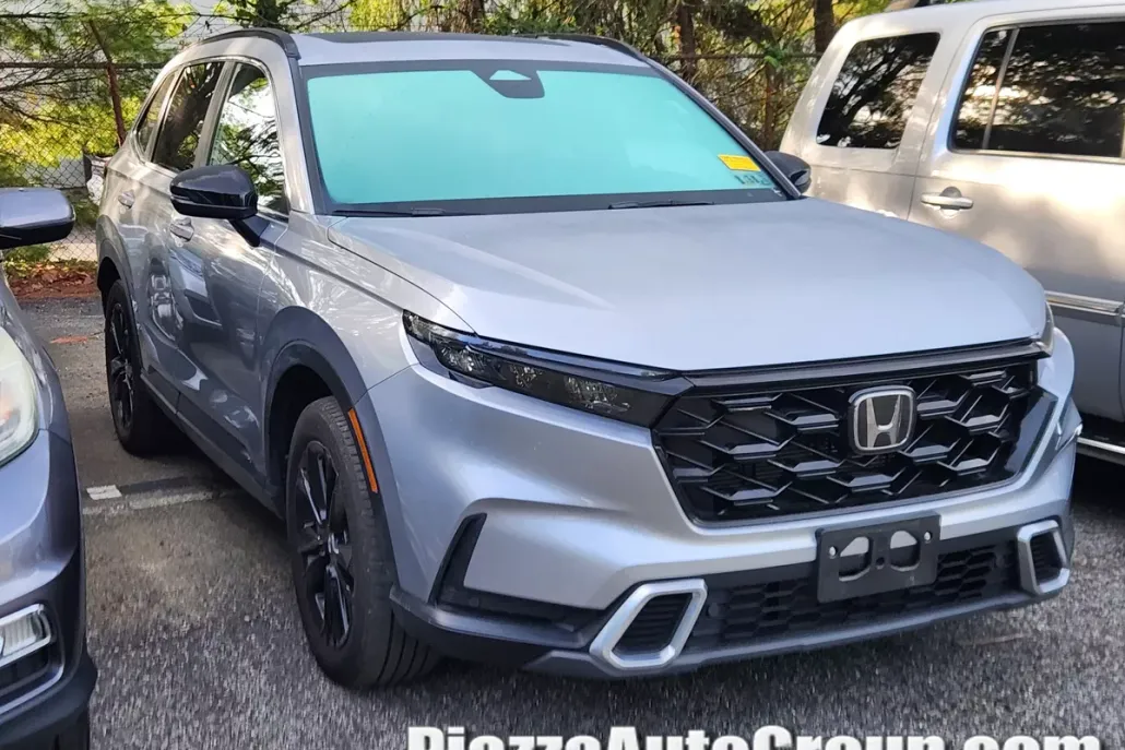 2023 Honda CR-V Hybrid Sport Touring photo 1
