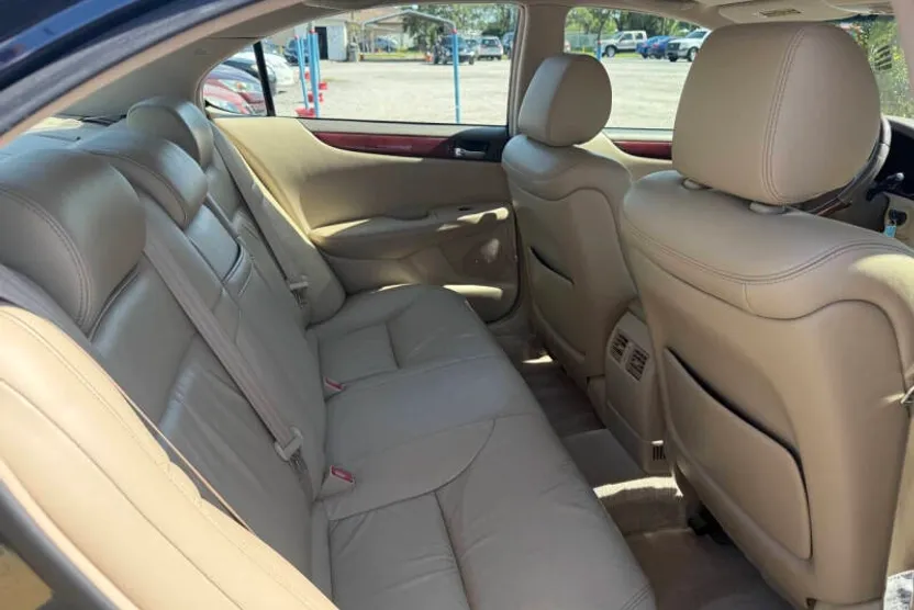 2002 Lexus ES 300 photo 1