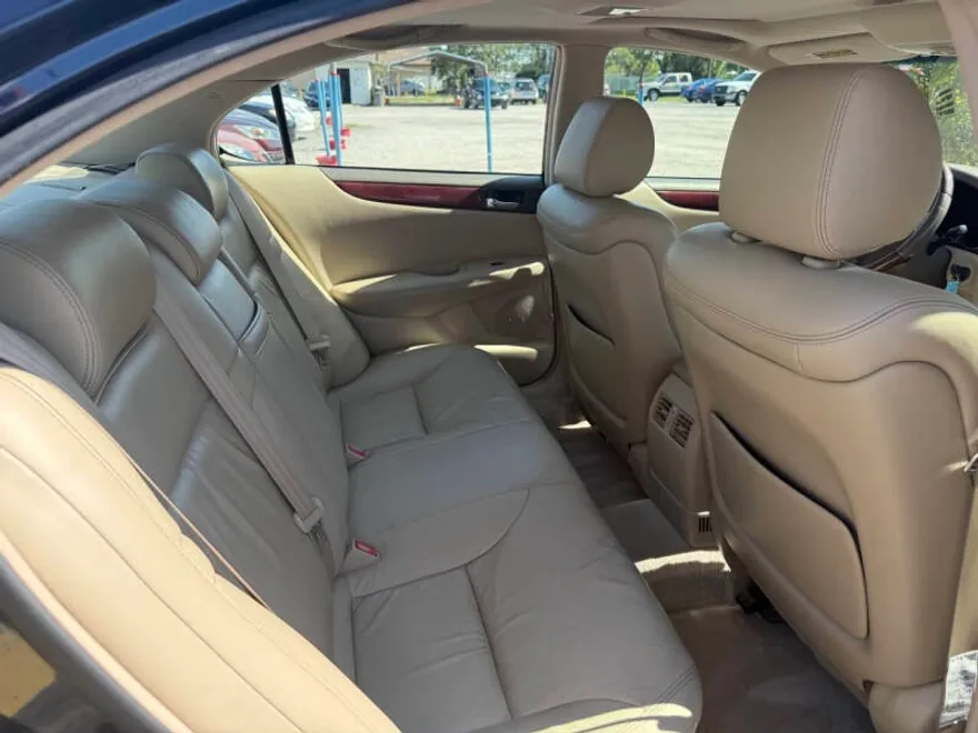 2002 Lexus ES 300 photo 1