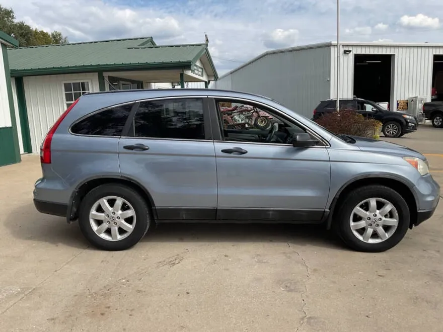 2011 Honda CR-V SE photo 1