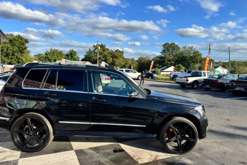 2010 Mercedes Benz GLK 350 4MATIC photo 1