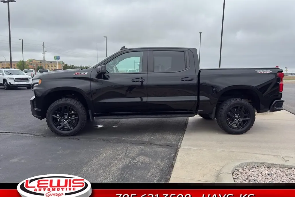 2022 Chevrolet Silverado LT Trail Boss photo 1