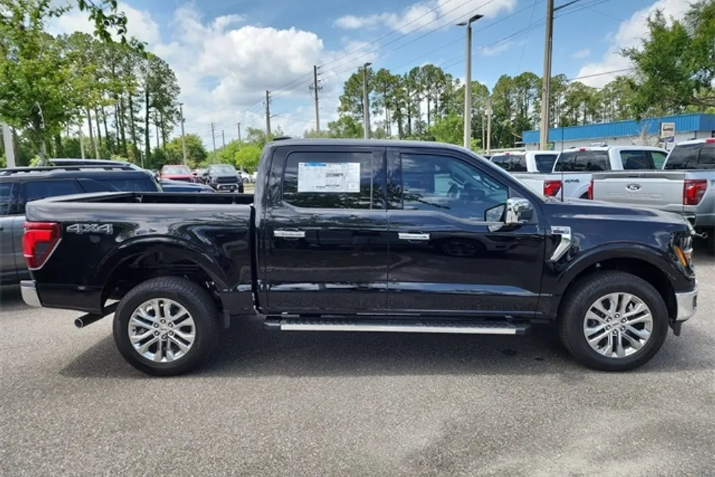 2024 Ford F-150 XLT photo 1