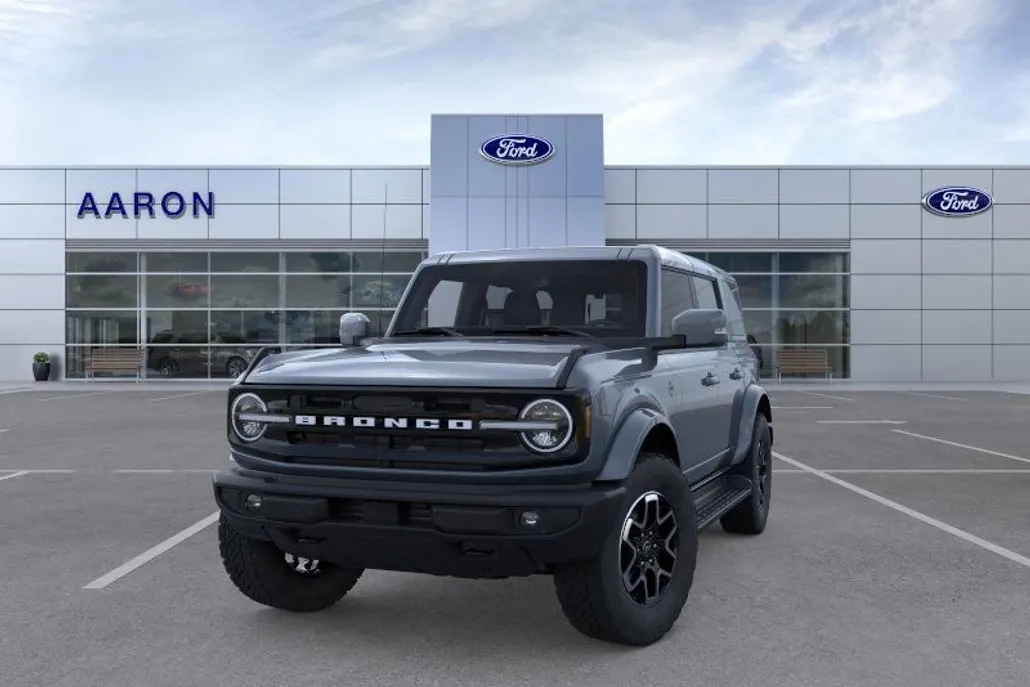 2025 Ford Bronco Outer Banks photo 1