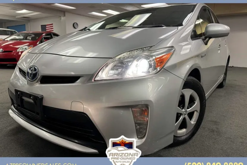 2012 Toyota Prius Two photo 1
