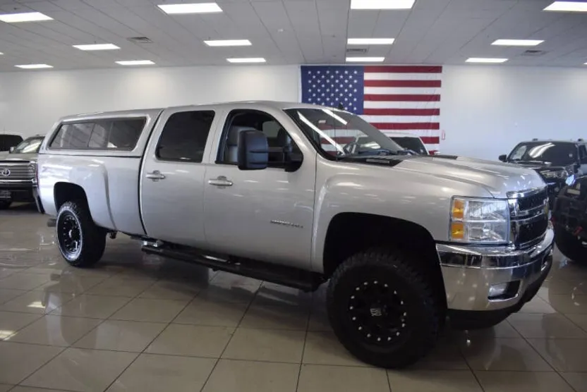 2012 Chevrolet Silverado 3500HD LTZ photo 1