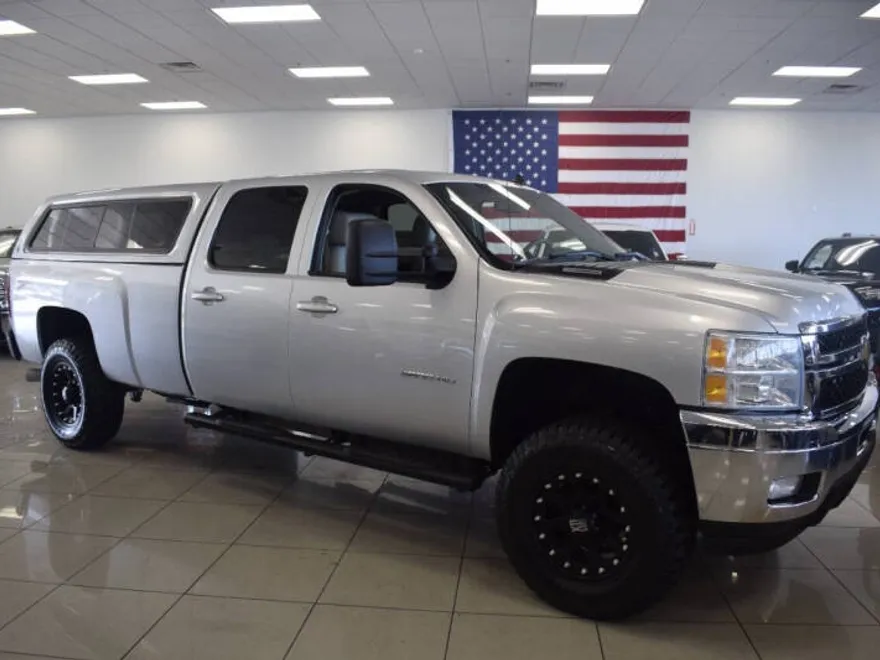 2012 Chevrolet Silverado 3500HD LTZ photo 1
