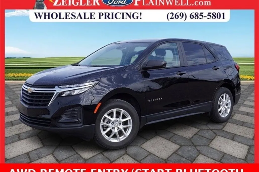 2023 Chevrolet Equinox LS photo 1