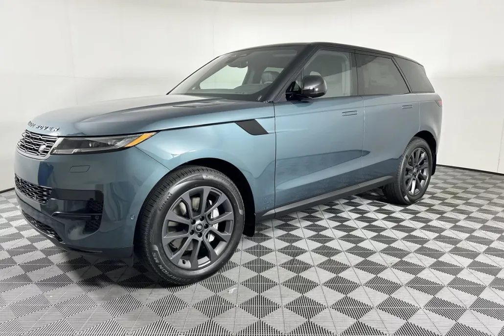 2025 Land Rover Range Rover Sport P360 SE photo 1