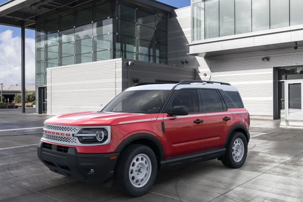 2025 Ford Bronco Sport Heritage photo 1