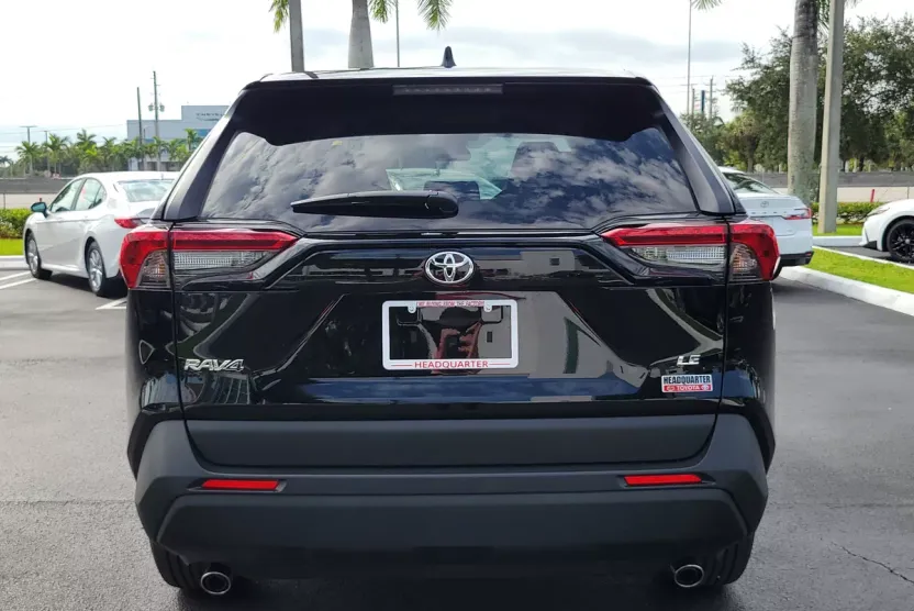 2025 Toyota RAV4 Hybrid LE photo 1