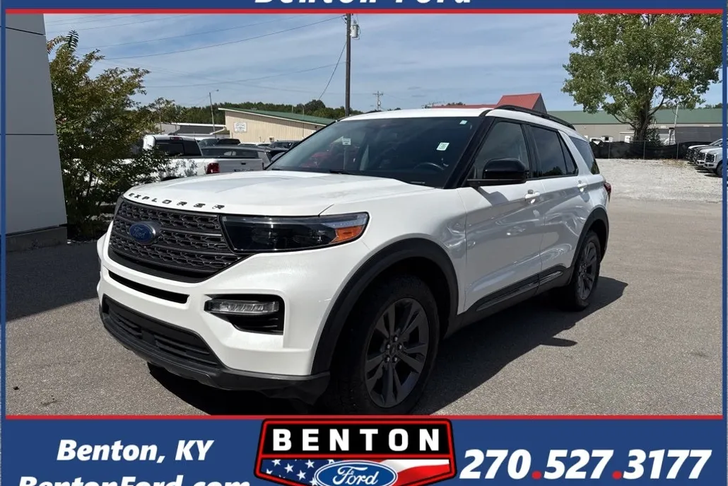 2022 Ford Explorer XLT photo 1