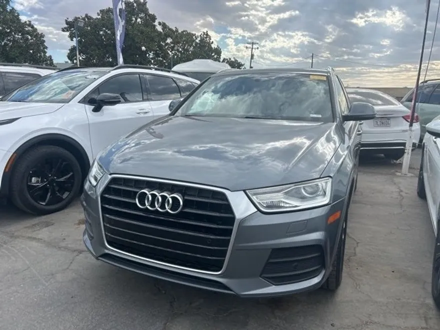 2016 Audi Q3 Premium Plus photo 1