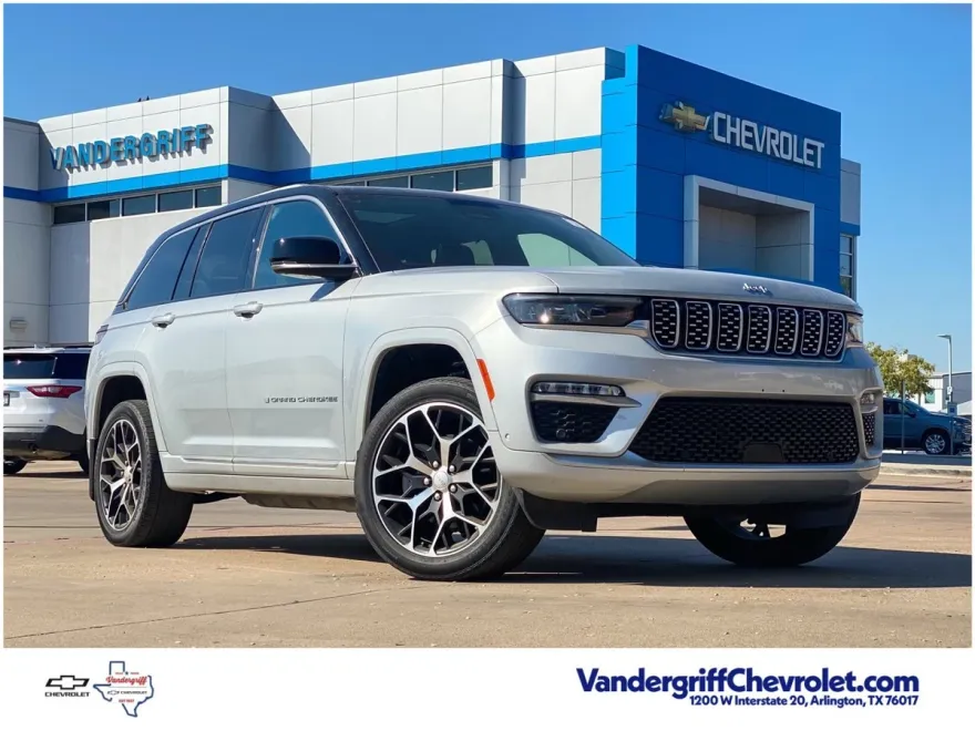 2022 Jeep Cherokee Summit 4xe photo 1