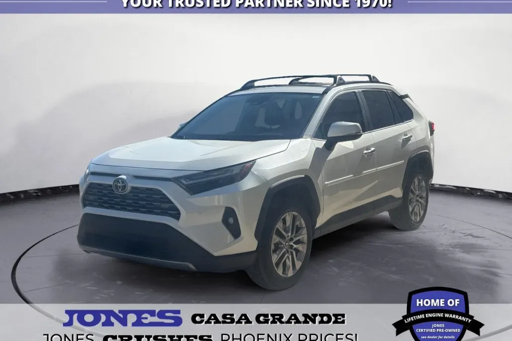 2022 Toyota RAV4 Limited photo 1
