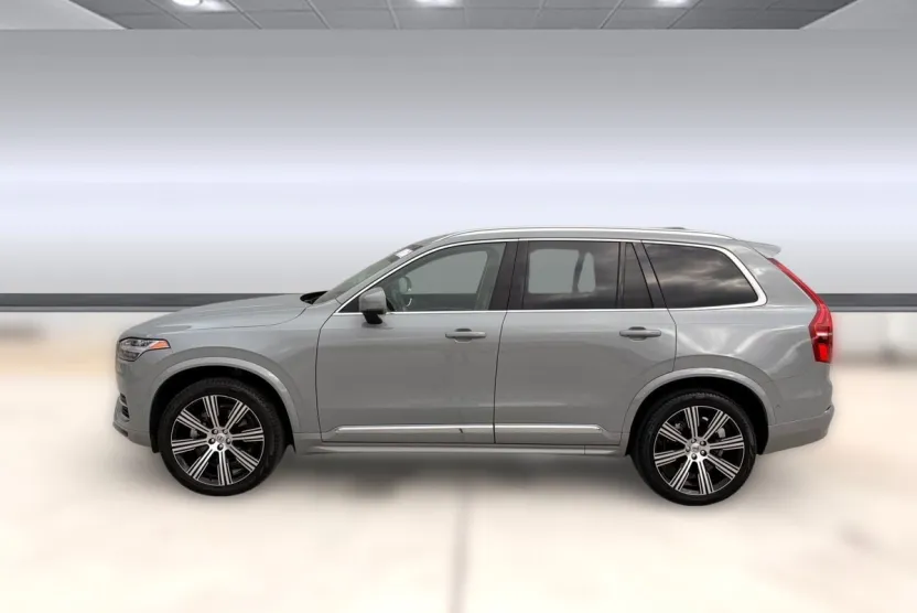 2024 Volvo XC90 Plus photo 1