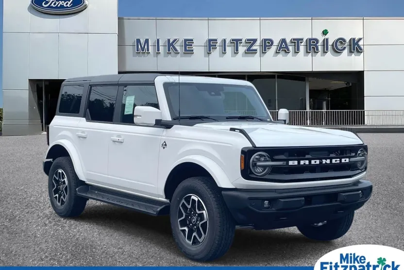 2025 Ford Bronco Outer Banks photo 1