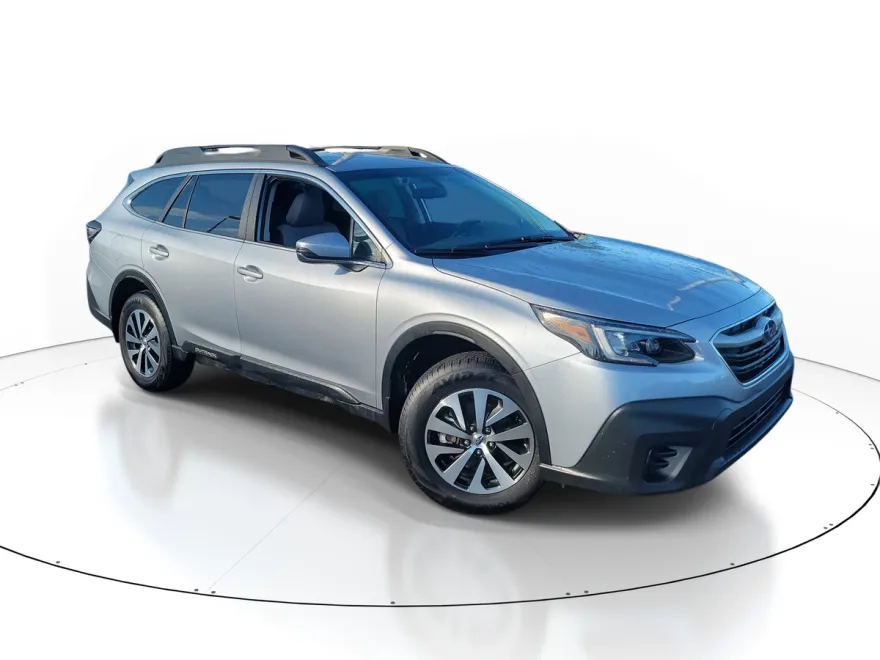 2022 Subaru Outback Premium photo 1