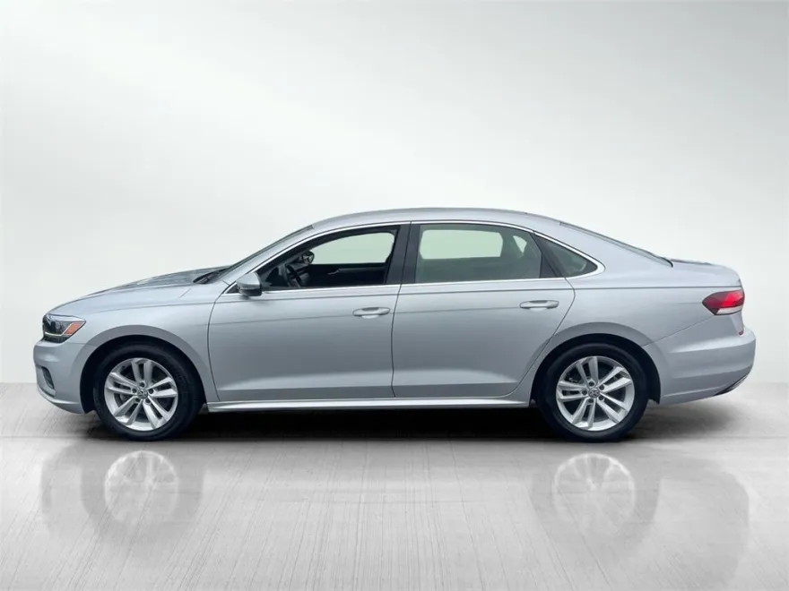 2020 Volkswagen Passat 2.0T SE photo 1