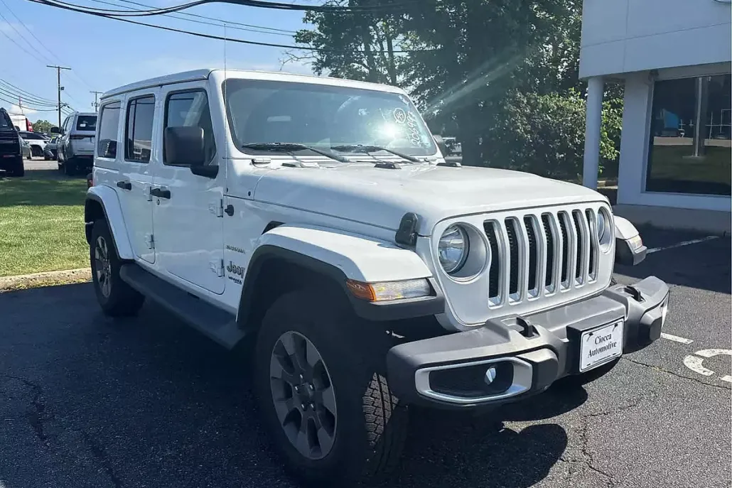 2020 Jeep Wrangler Sahara Unlimited photo 1