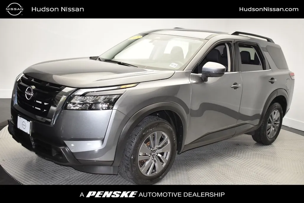 2025 Nissan Pathfinder SV photo 1