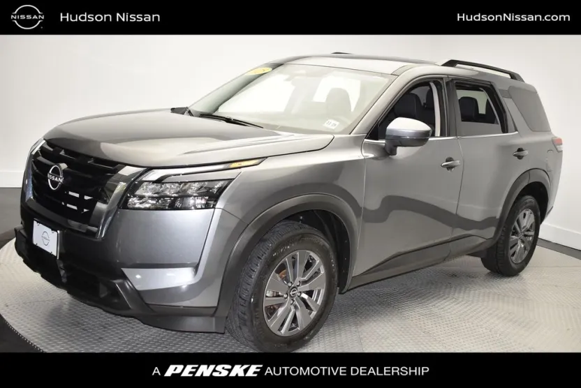 2025 Nissan Pathfinder SV photo 1