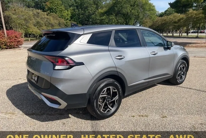 2024 Kia Sportage LX photo 1