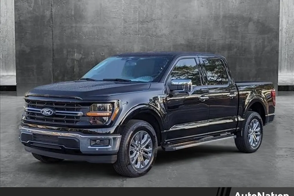2025 Ford F-150 XLT photo 1