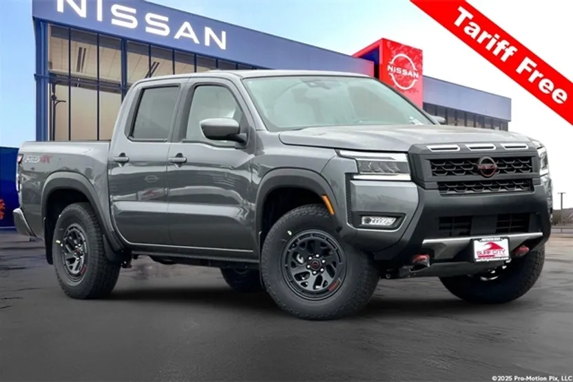 2025 Nissan Frontier PRO-4X photo 1