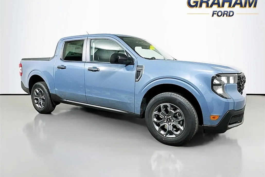 2025 Ford Maverick XLT photo 1