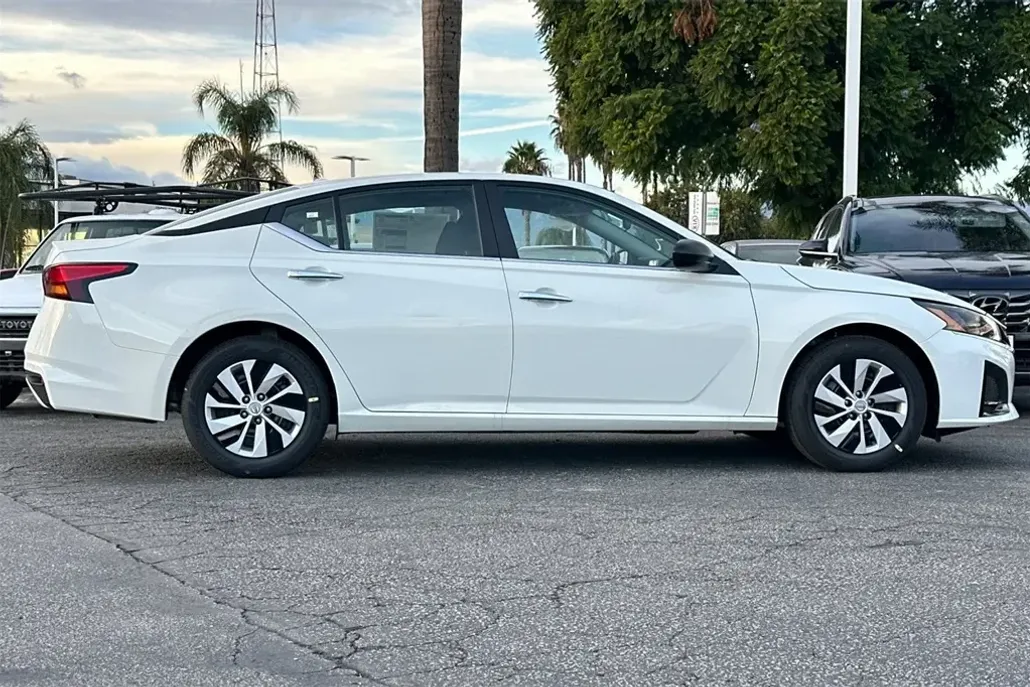 2025 Nissan Altima 2.5 S photo 1