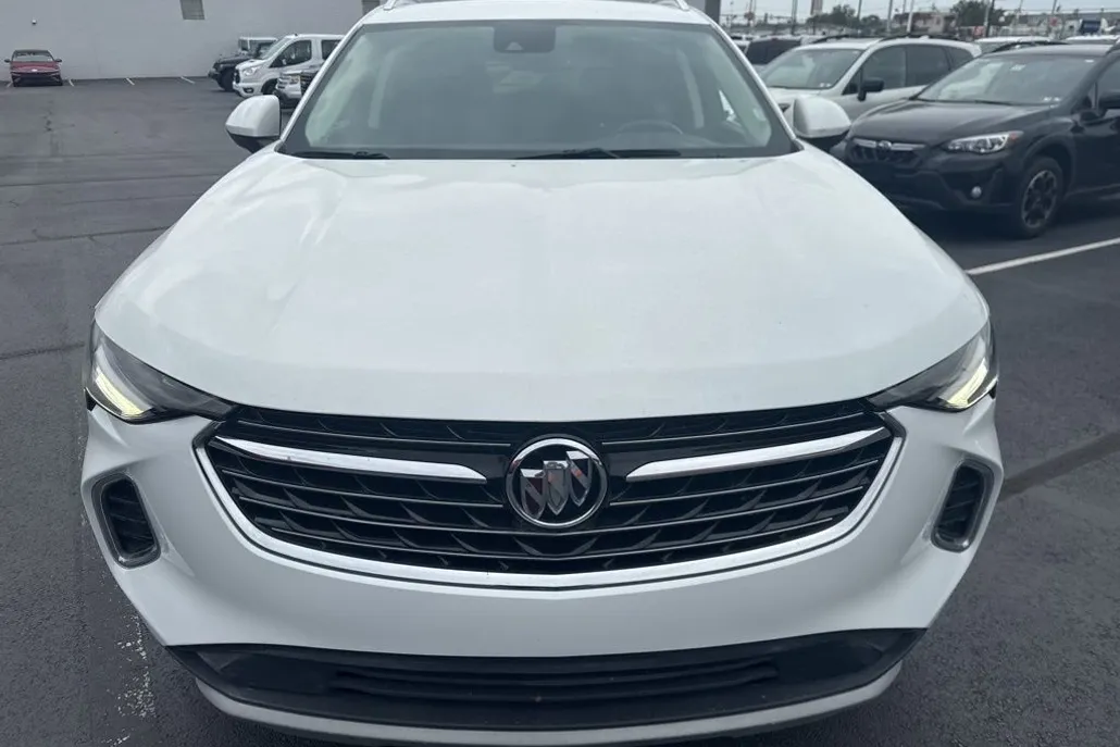 2023 Buick Envision Essence photo 1