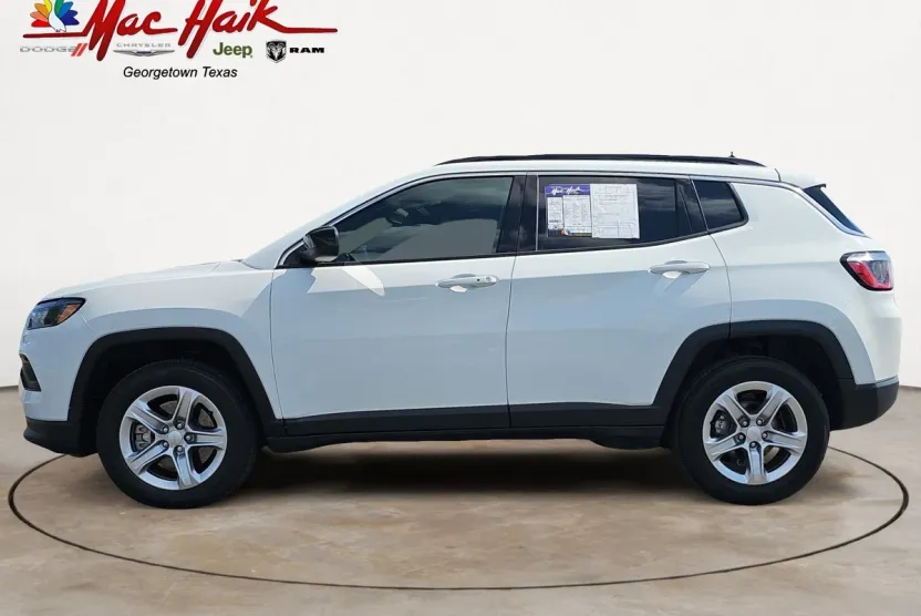 2023 Jeep Compass North Edition Latitude photo 1
