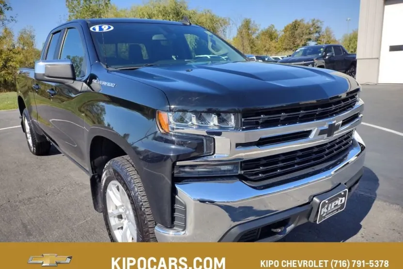 2019 Chevrolet Silverado 1500 LT photo 1