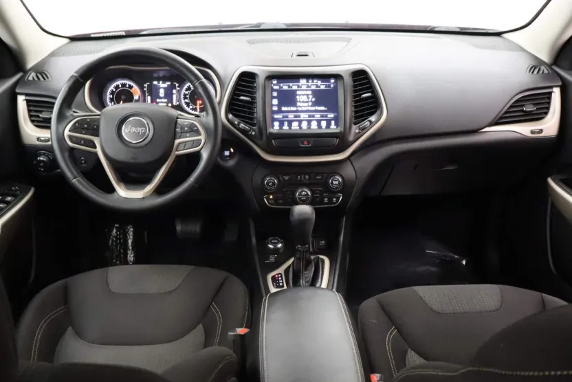 2017 Jeep Cherokee Latitude photo 1