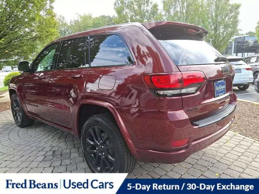 2018 Jeep Grand Cherokee Laredo photo 1
