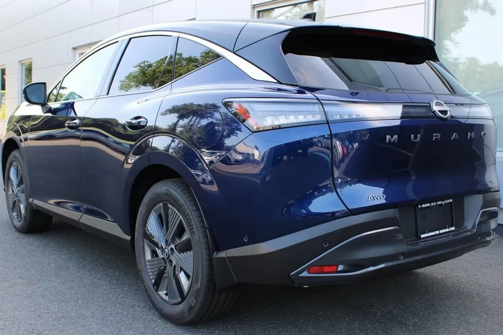 2025 Nissan Murano SL photo 1