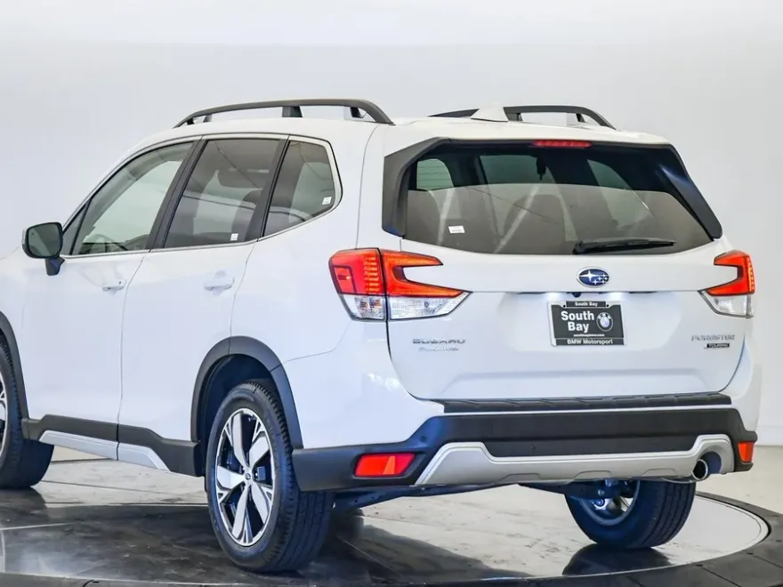 2020 Subaru Forester Touring photo 1