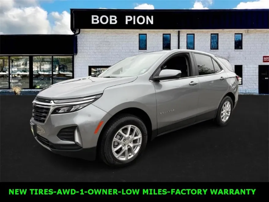 2024 Chevrolet Equinox LT photo 1