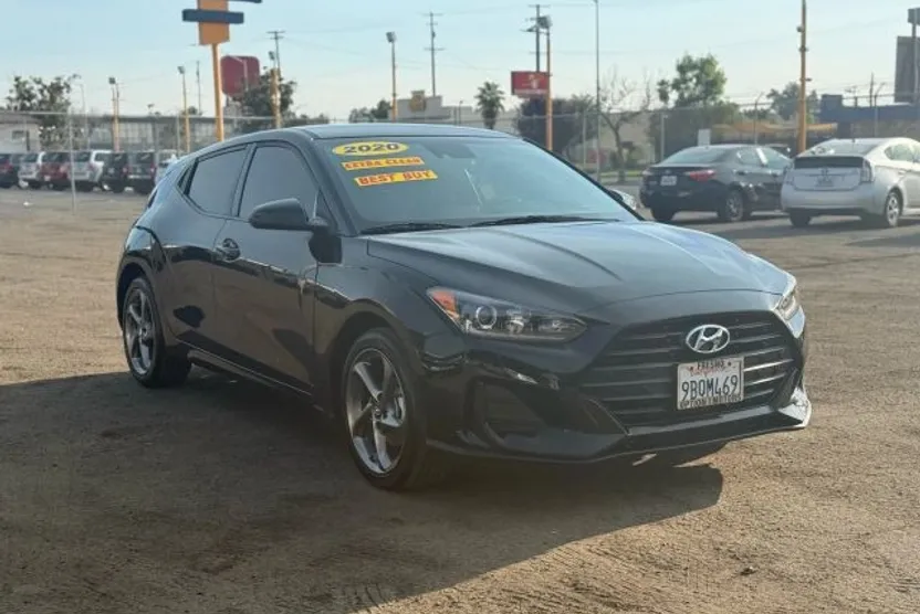 2020 Hyundai Veloster 2.0L Premium photo 1