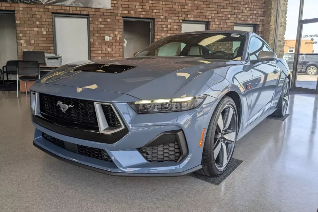 2025 Ford Mustang GT Premium photo 1